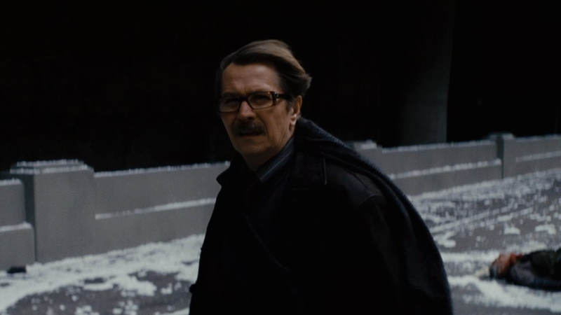 Illustration for article titled Dark Knight Rises trailer screencaps show just how bad it gets for Bruce Wayne